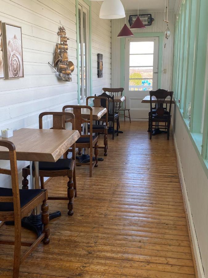 Auberge Presbytere Mont Lac-Vert Hebertville Экстерьер фото