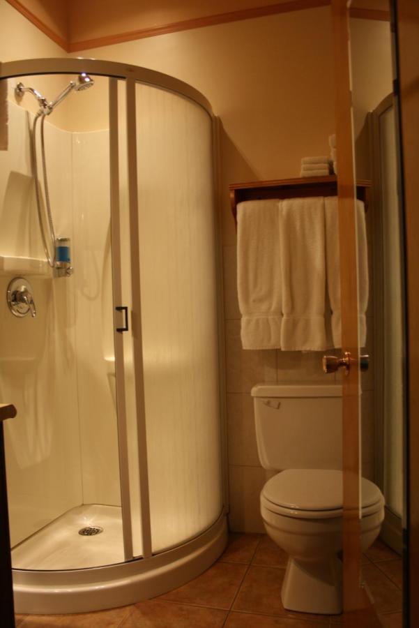 Auberge Presbytere Mont Lac-Vert Hebertville Экстерьер фото