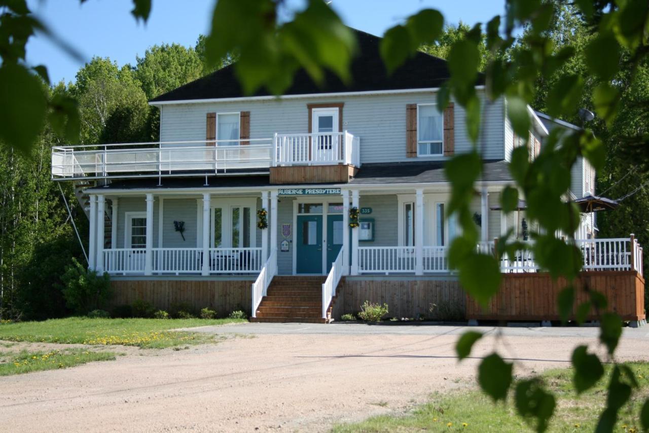 Auberge Presbytere Mont Lac-Vert Hebertville Экстерьер фото