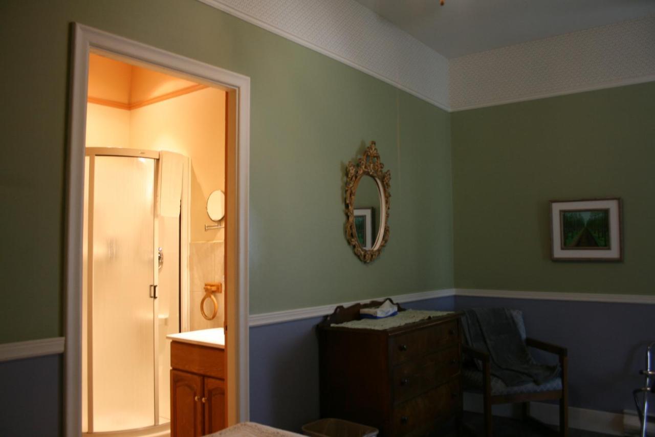 Auberge Presbytere Mont Lac-Vert Hebertville Экстерьер фото