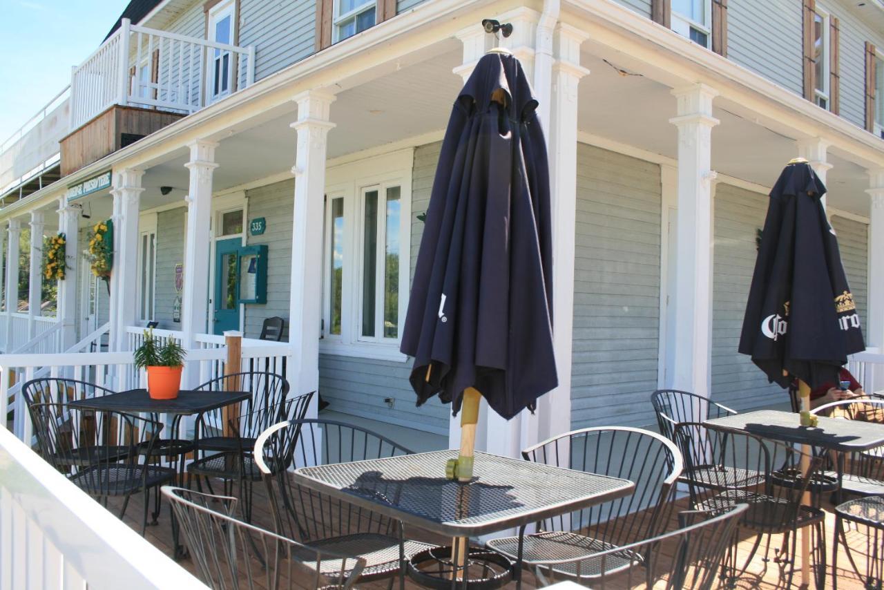 Auberge Presbytere Mont Lac-Vert Hebertville Экстерьер фото