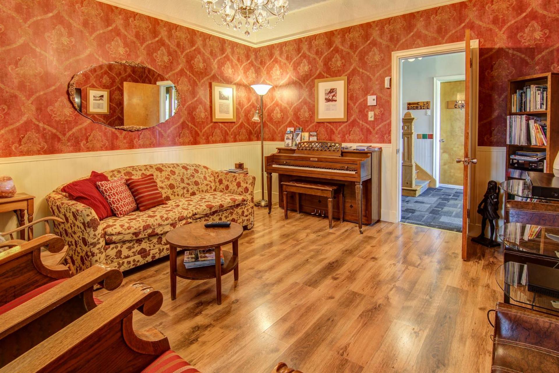 Auberge Presbytere Mont Lac-Vert Hebertville Экстерьер фото