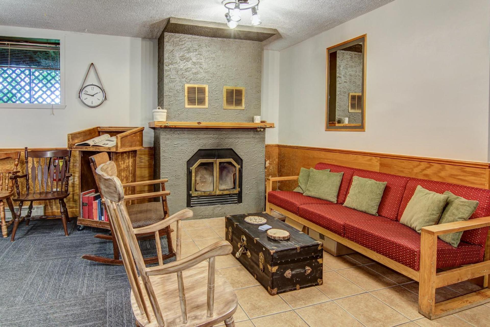 Auberge Presbytere Mont Lac-Vert Hebertville Экстерьер фото
