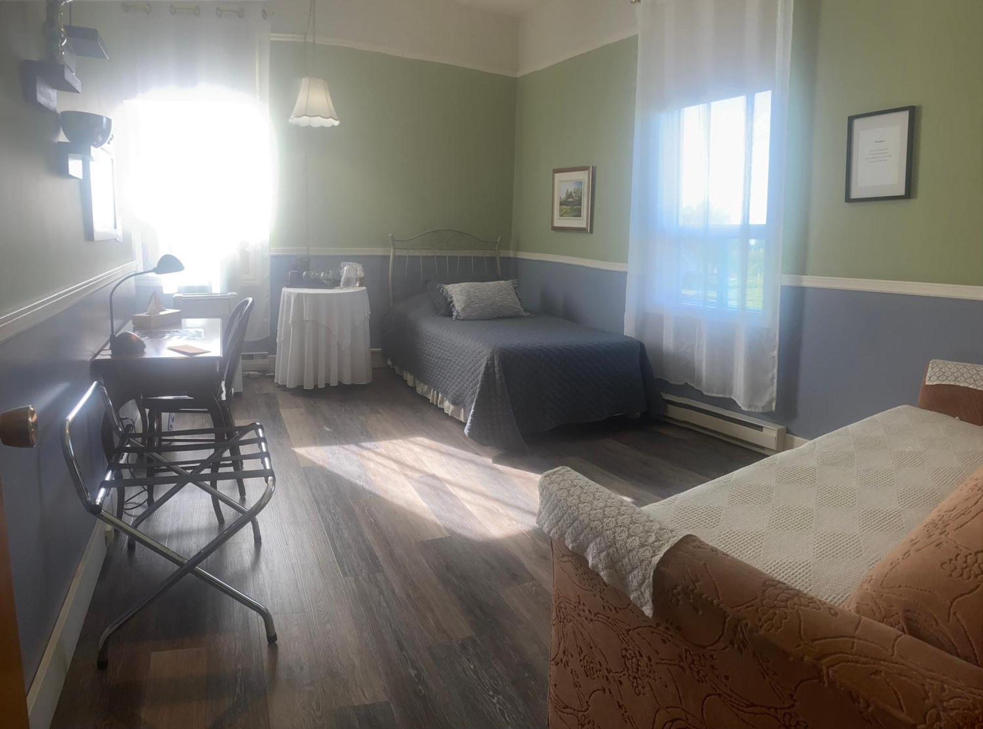 Auberge Presbytere Mont Lac-Vert Hebertville Экстерьер фото