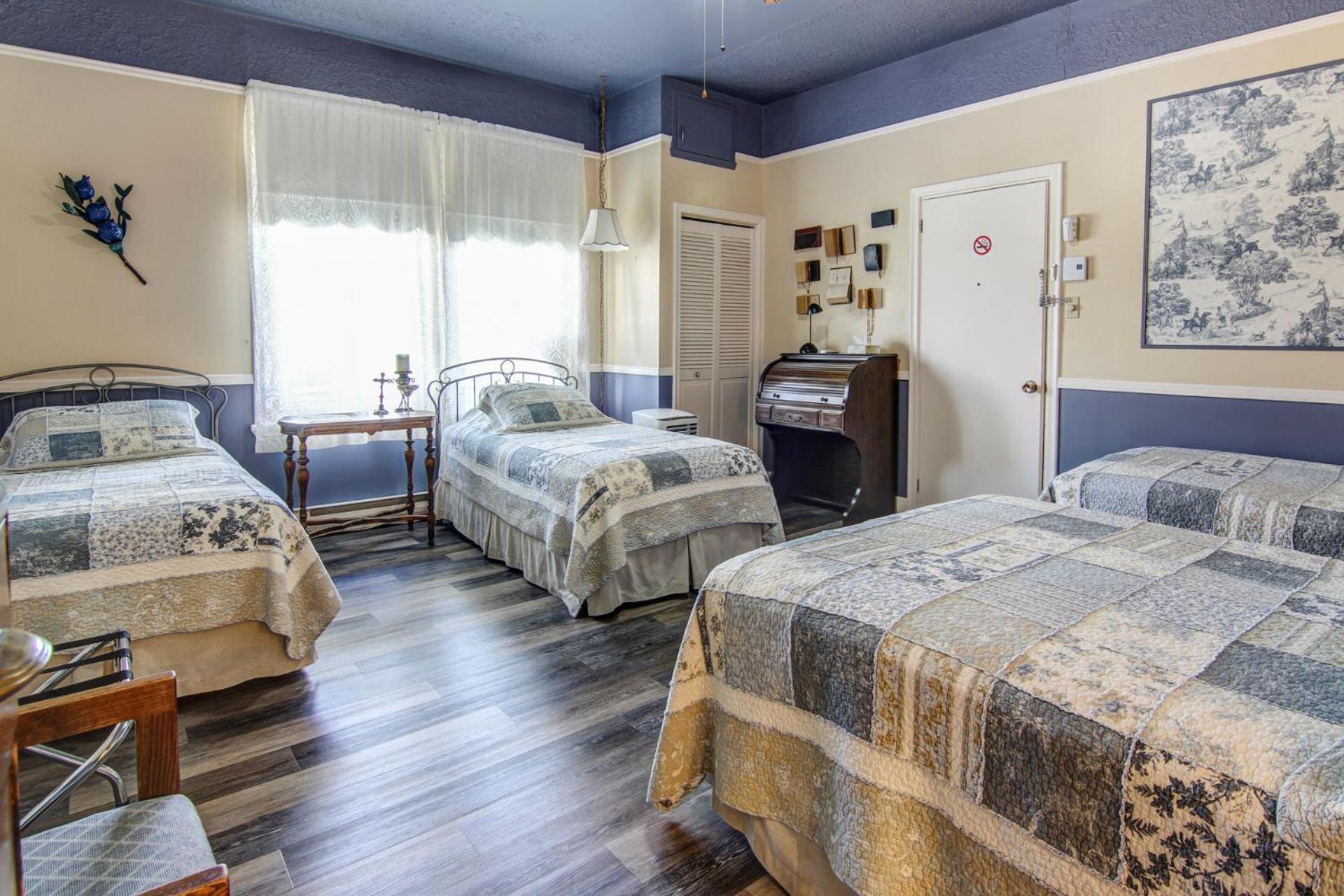 Auberge Presbytere Mont Lac-Vert Hebertville Экстерьер фото