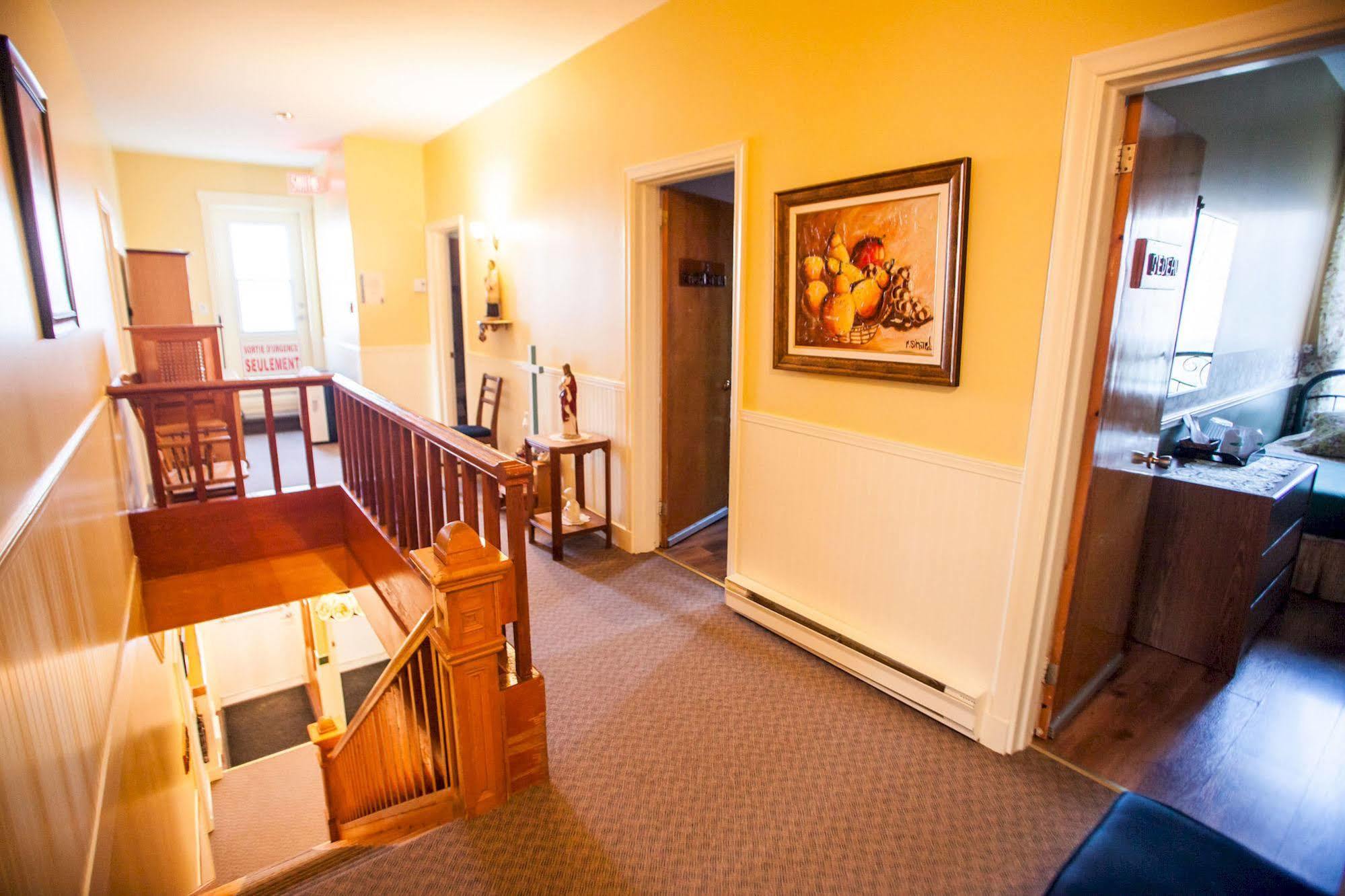 Auberge Presbytere Mont Lac-Vert Hebertville Экстерьер фото