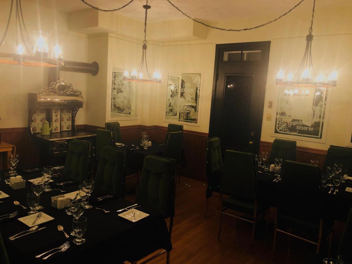 Auberge Presbytere Mont Lac-Vert Hebertville Экстерьер фото